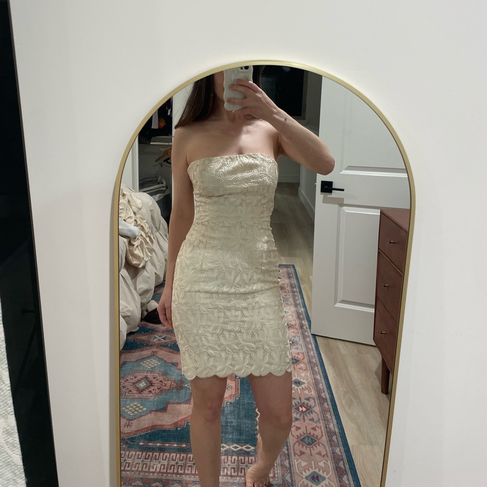 Vintage Cream White Strapless Sheath Dress with Chic Floral Pattern Bridal